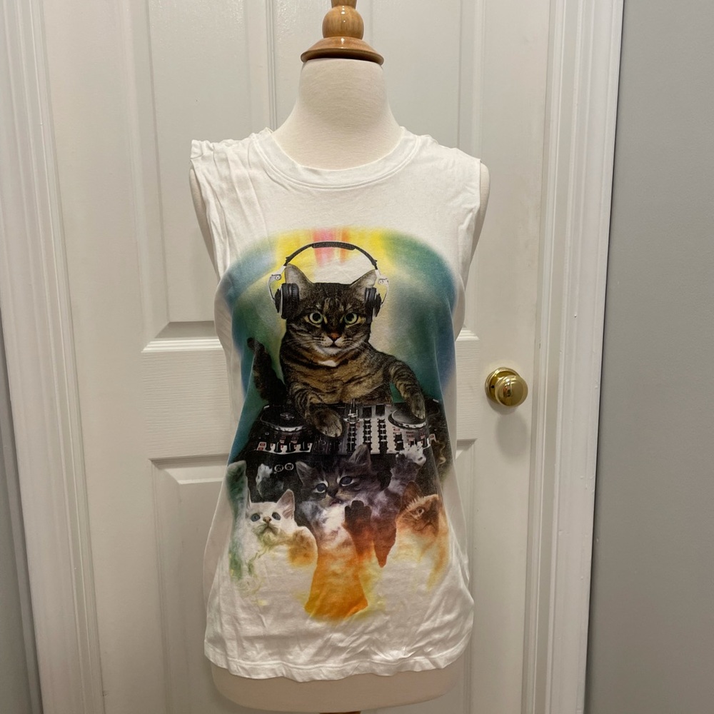 Kitty Muscle Tee